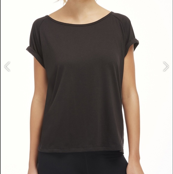 Fabletics Whitney Tee - Picture 2 of 4
